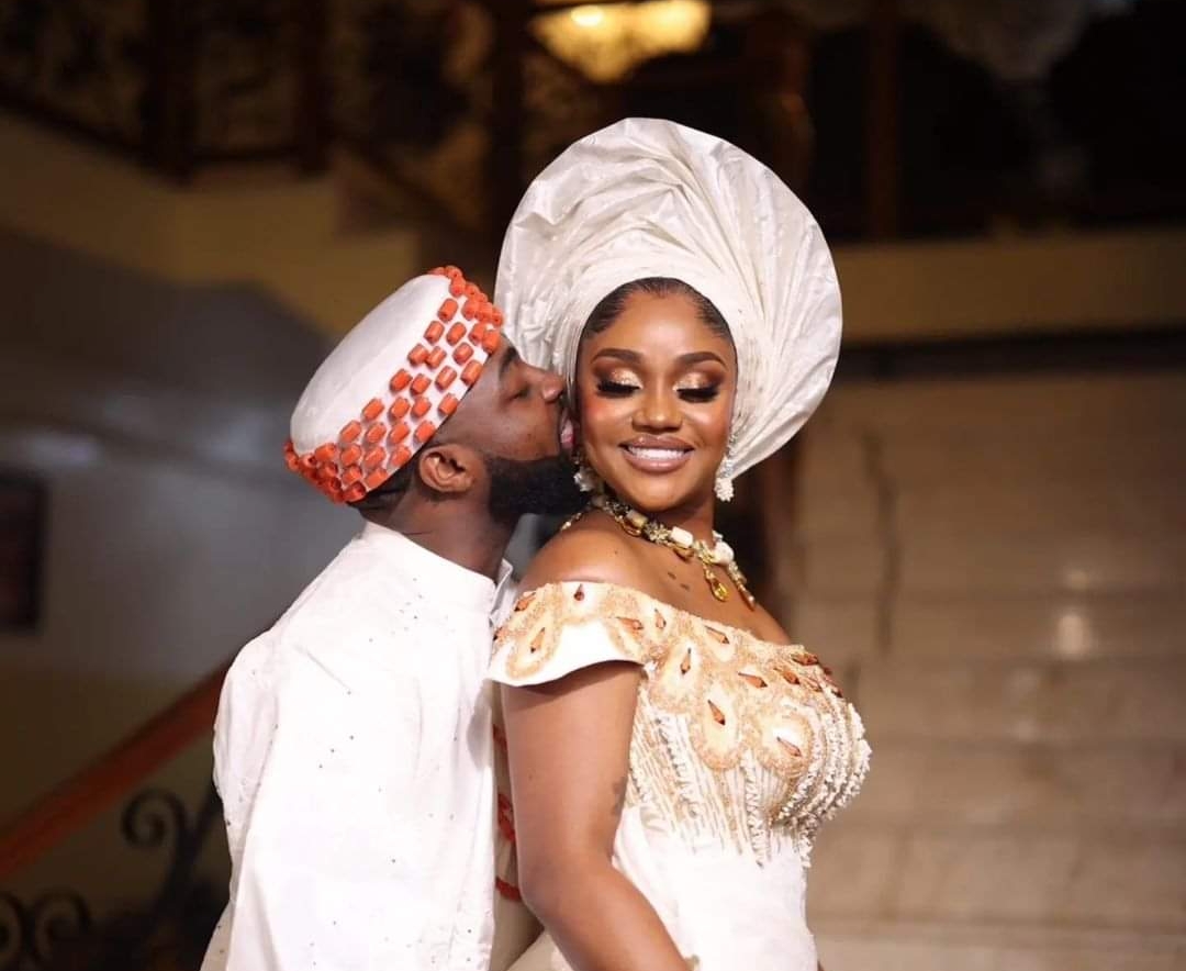 Davido finally makes good on his assurance promise to Chioma Rowland, weds her
