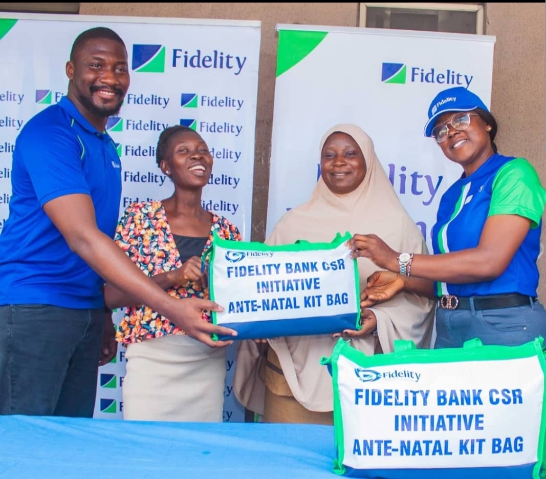 Fidelity Bank gifts maternity kits to pregnant women in Lagos